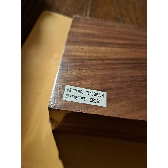 Hand-Picked Teas of China Plantation Sealed Carved Wood Asian Oriental Box - Picture 5 of 5